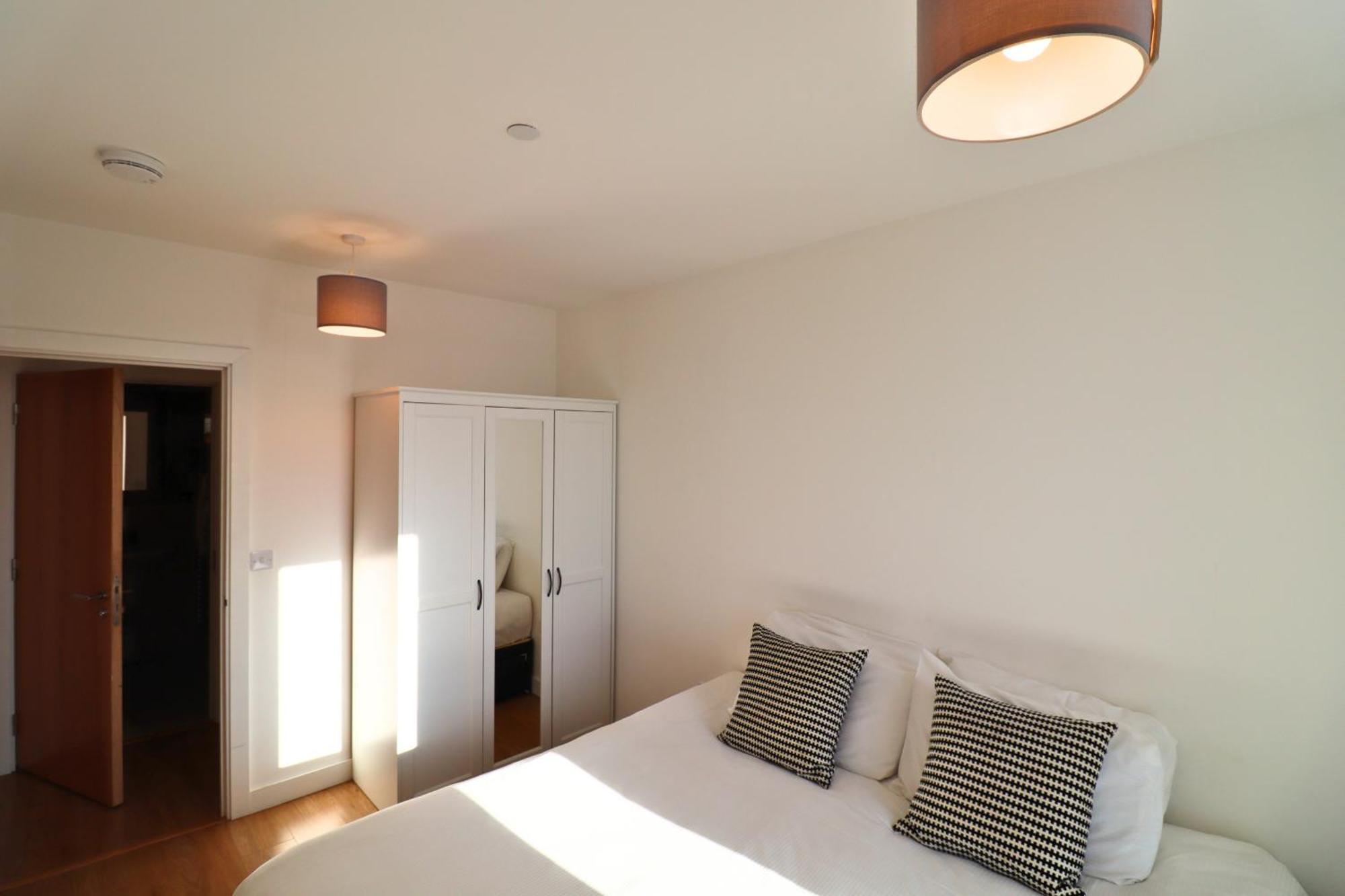 Apartment Rwh Beautiful Two Bedroom *